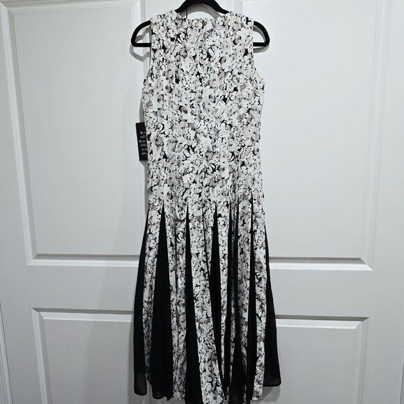 Nwt Tuckernuck - 2 Gray Gardens Andi Floral Pleated Formal Maxi Dress - Picture 6 of 8